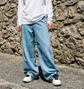 Jeans mit weitem Bein und klassischer Taillenhöhe
